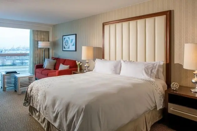 Renaissance Newark Airport Hotel