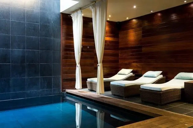 Renaissance Paris Vendome Hotel - Havuz