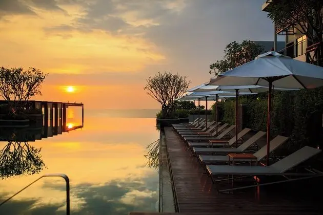 Renaissance Pattaya Resort & Spa - Havuz