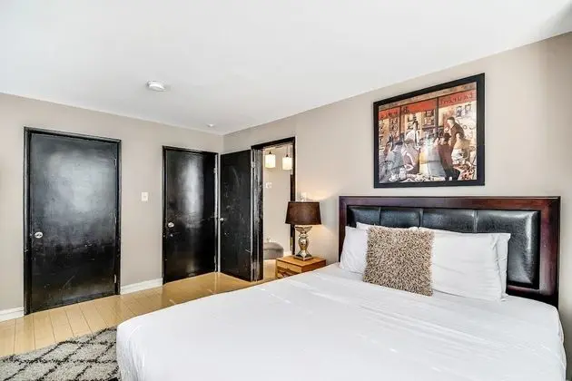 Renaissance Properties - 2135 Walnut - Banyo Tipleri