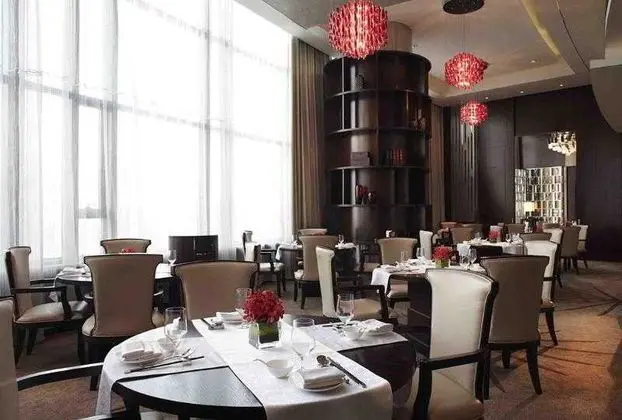 Renaissance Tianjin Lakeview Hotel - Yeme / İçme