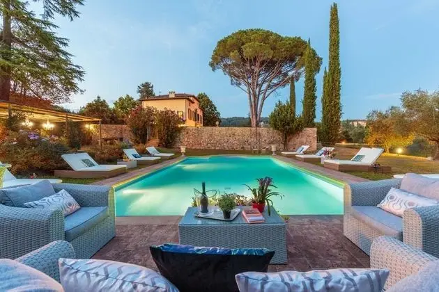 Renaissance Winery Villa Among THE Vineyards 9 Bedrooms 7 Baths Wifi AIR CON - Oda