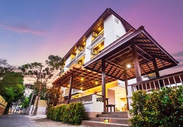 Rendezvous Classic House