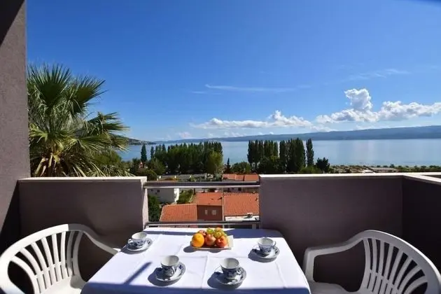 Rene - Seaview & Parking Space - A2