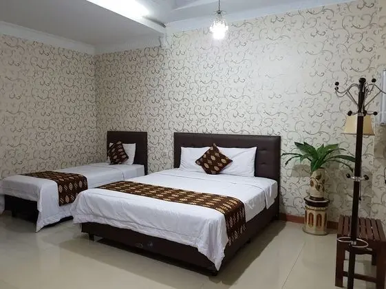 RENE HOTEL