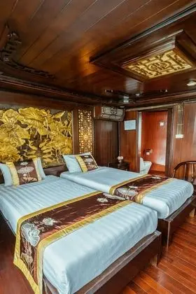 Renea Cruises Halong - Öne Çıkan Resim