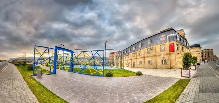 Renessans Hotel Baku - Dış Mekan