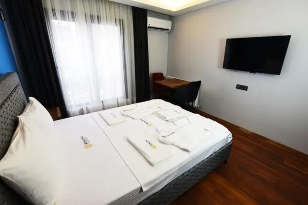 Renk Otel Karşıyaka - 1