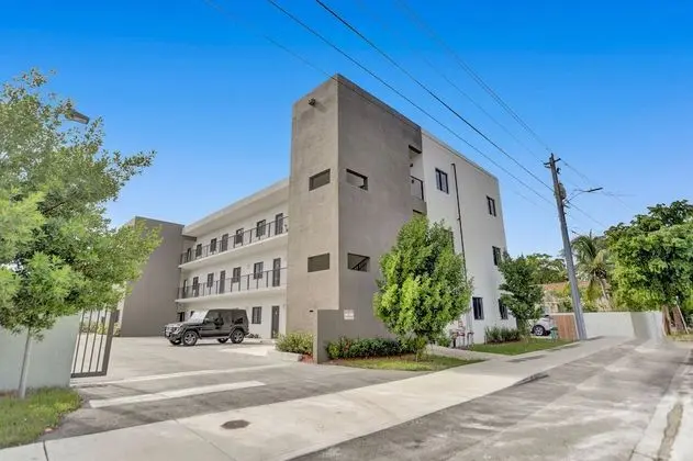 Rennzi Wynwood Apartments