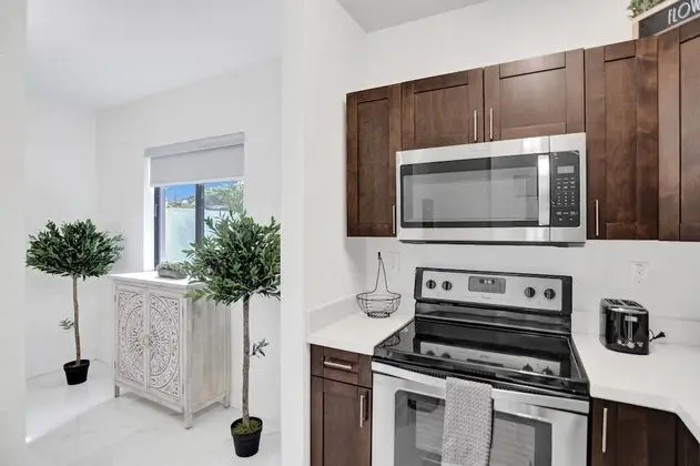 Rennzi Wynwood Apartments - Mutfak