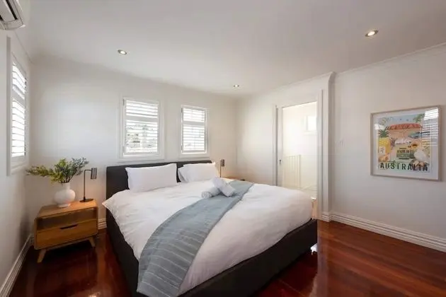 Renovated 3 Bedroom Family Home in Richmond With Parking