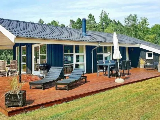 Renovated Cottage in Bratten - By Traum