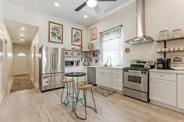 Renovated Historic 4BR House Near Magazine St & Uptown - Mutfak
