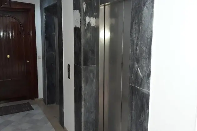 Rent Apartment F4 Richly Furnished In Tunis - Dış Mekan