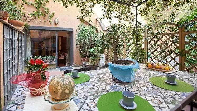 Rental in Rome Arco Ciambella Loft