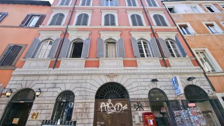 Rental in Rome Laura