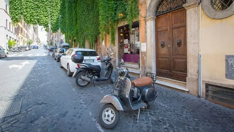 Rental In Rome Monti Apartment