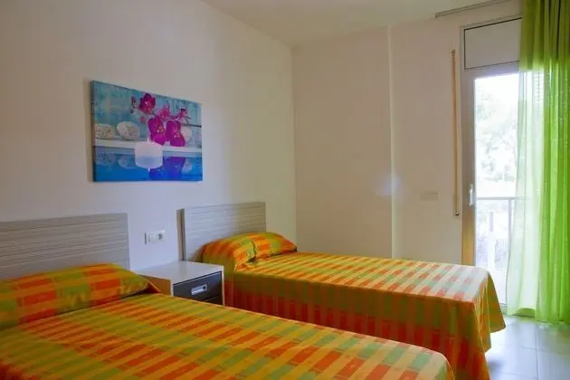 Rentalmar Families Paradise Village - Oda