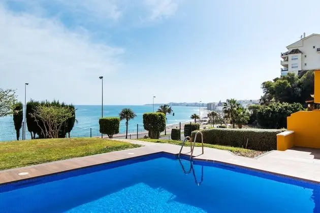 RentAndHomes Carvajal Playa - Havuz