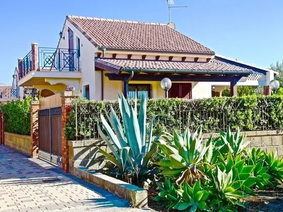 Rentopolis - Villa Amare