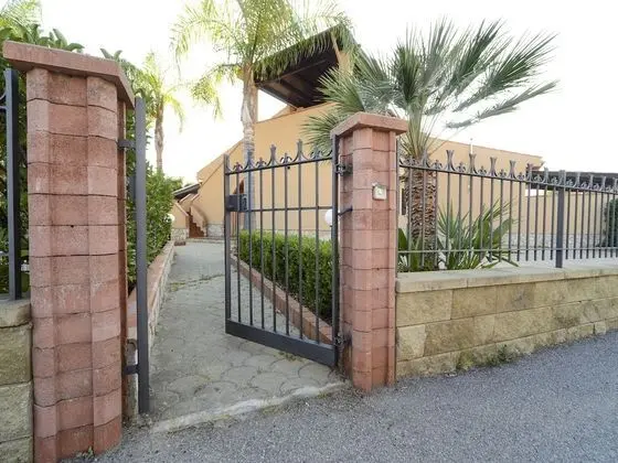 Rentopolis - Villa Torre Roccella - Dış Mekan