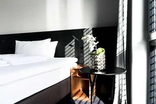 &REPEAT Köln Airport