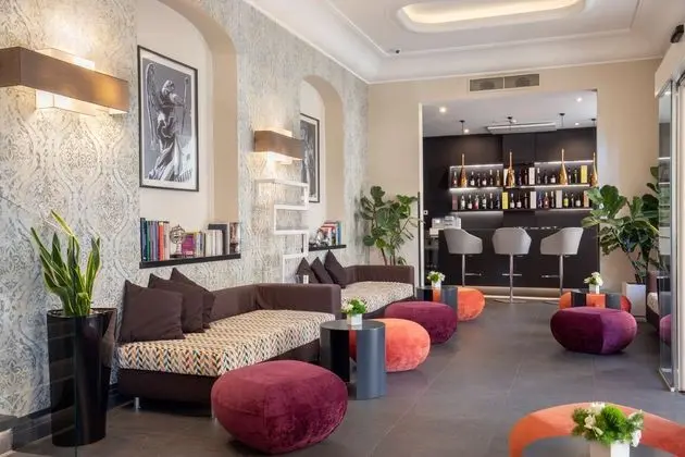 The Republic Hotel - Lobi