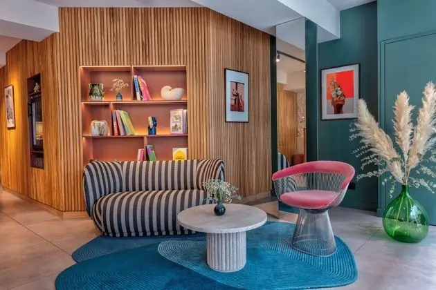 Republik Hôtel - Lobi