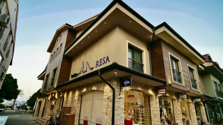 Resa Hotel