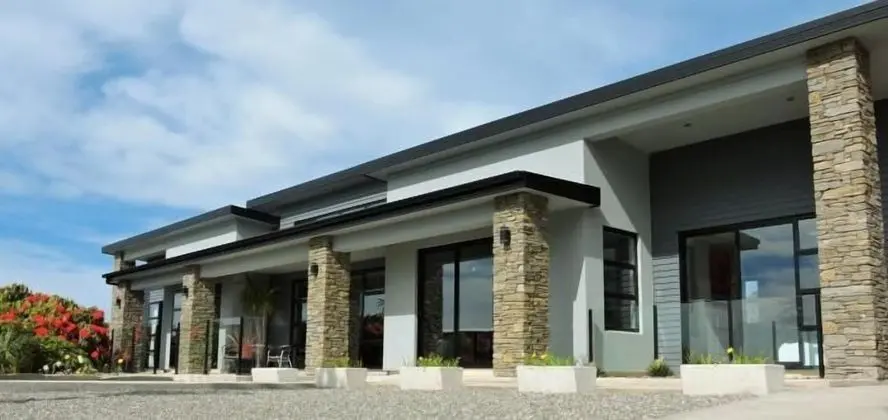 THE RESERVATION BED AND BREAKFAST