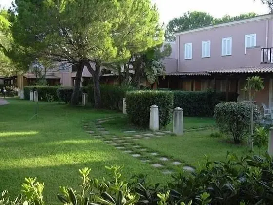 Residence Baia dei Delfini - Dış Mekan