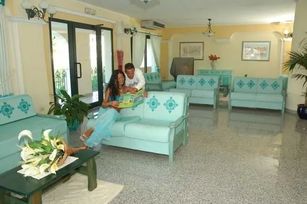 Residence Cala Liberotto - Lobi
