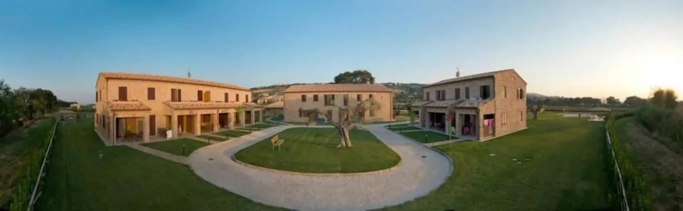 Residence Casale Torrenova al Conero