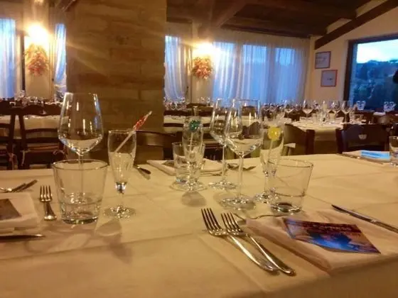 Residence Casale Torrenova al Conero - Yerinde Yemek