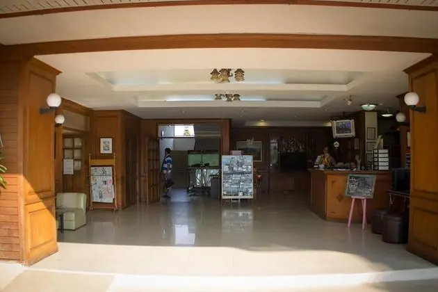 The Residence Hotel - Lobi
