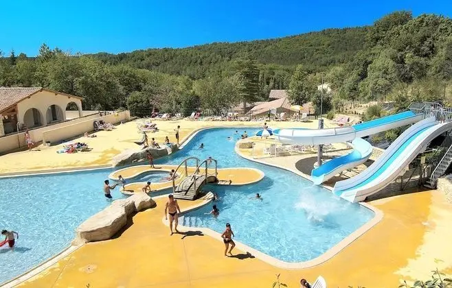 Résidence Club Odalys Le domaine des Hauts de Salavas