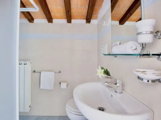 Residence con piscina a Vada A.C WIFI - Banyo Tipleri