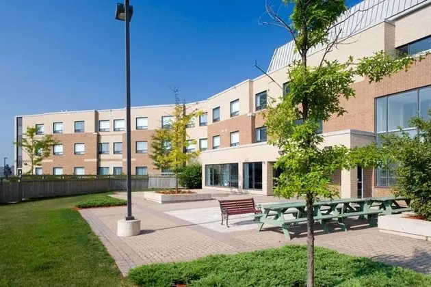 Residence & Conference Centre - King City - 1