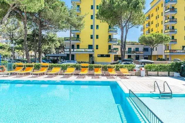 Residence Costa del Sol - Havuz