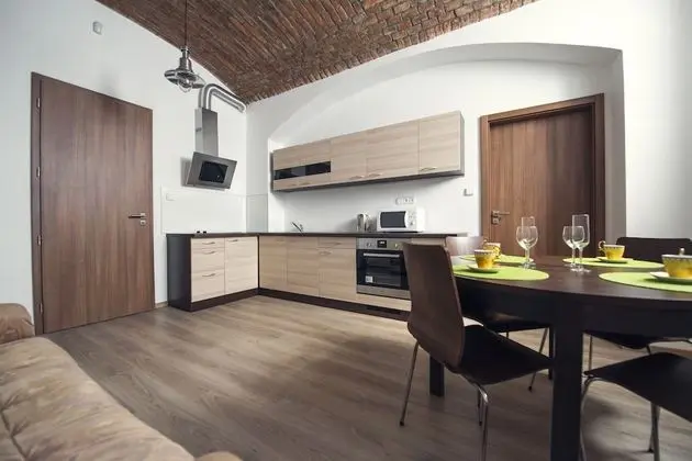 Residence Dobrovskeho 30