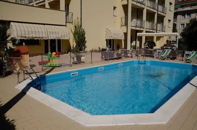 Residence Villa Gloria - Havuz