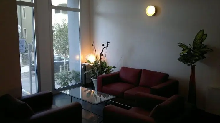 Residence Hotel Hungaria - Lobi