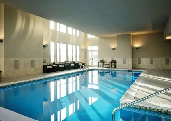 Residence Inn Bloomington - Havuz