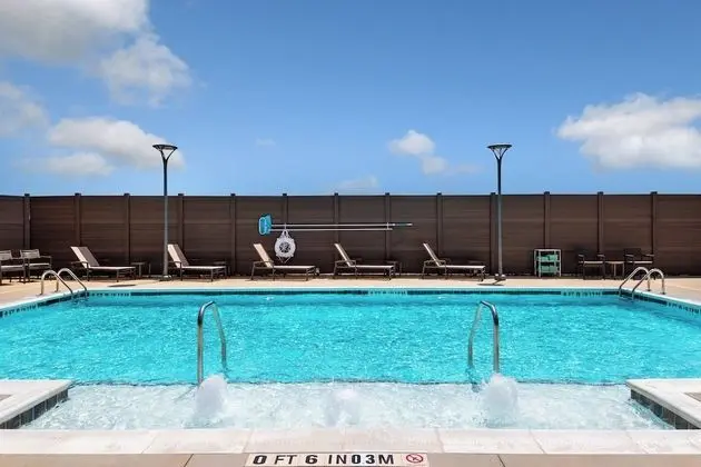 Residence Inn by Marriott Charlotte Northlake - Havuz