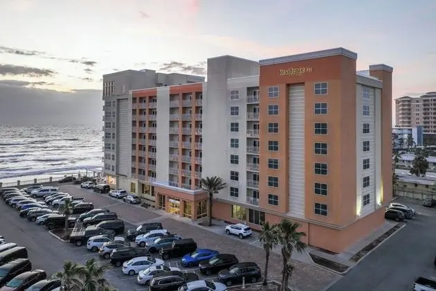 Residence Inn Daytona Beach Oceanfront - Dış Mekan