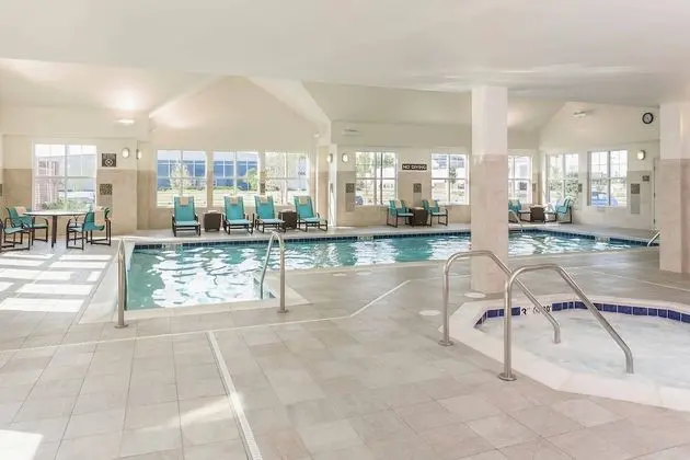 Residence Inn Fargo - Havuz
