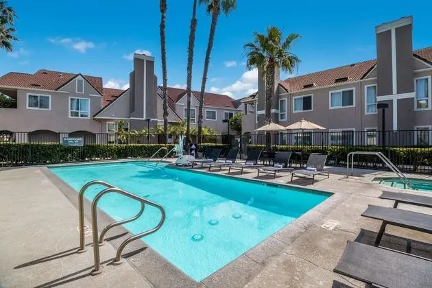 Residence Inn Huntington Beach Fountain Valley - Havuz