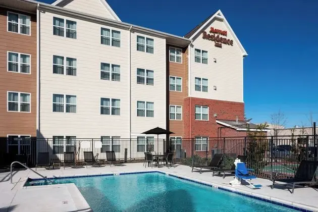 Residence Inn Jackson Ridgeland - Havuz