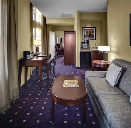 Residence Inn Kansas City Country Club Plaza