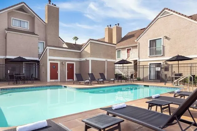 Residence Inn Long Beach - Havuz